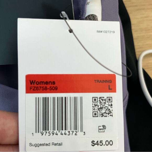 Womens Nike One Dri Fit Shorts Size Large - Picture 7 of 7